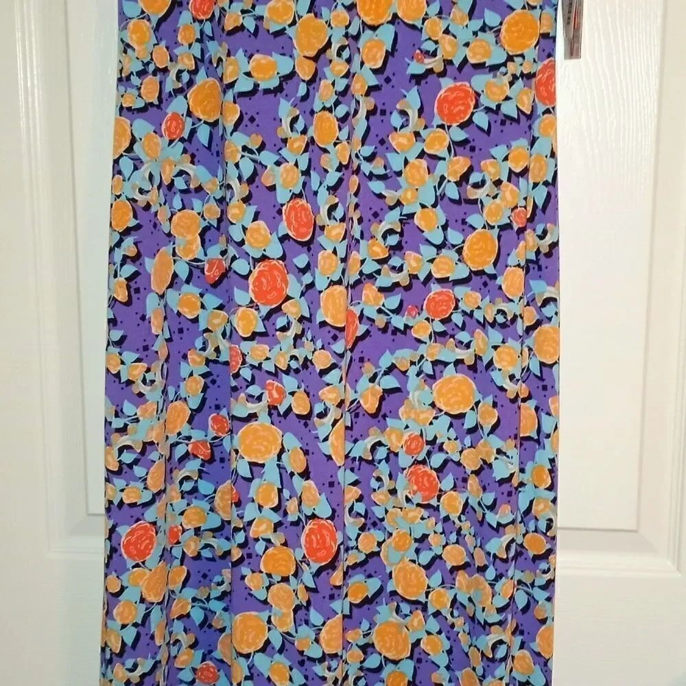 NWT Lularoe Floral Multicolored Shortsleeves Full